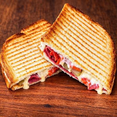 Çaylak Usulü Ayvalık Tostu