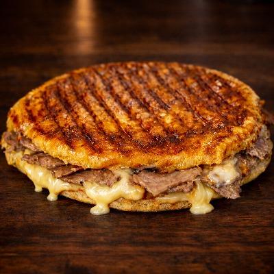 Kavurmalı Kaşarlı Tost